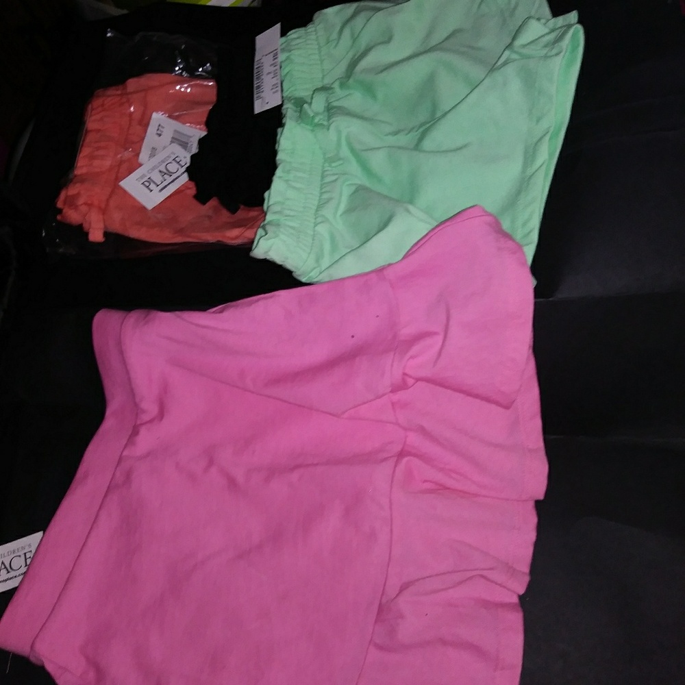 The Children's Place sz5t 3 shorts and 1 skort